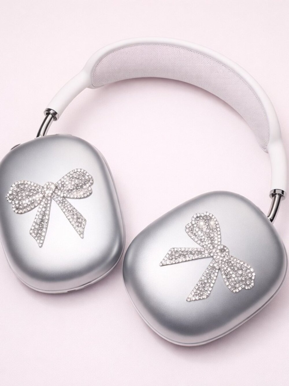 NWT Airpod Max Headphones with Bow Bling Case